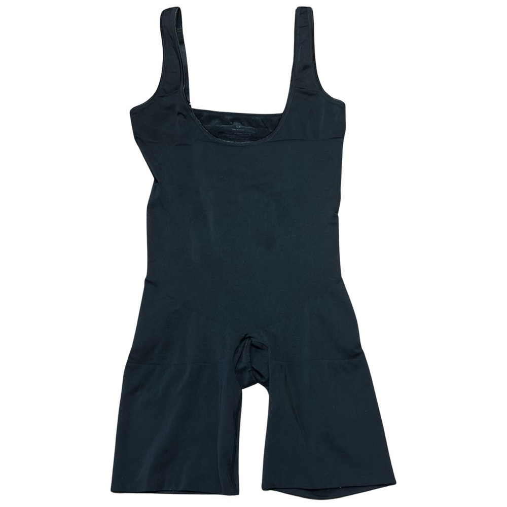 Assets SPANX black sculpting body suit 1X